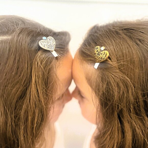 🆕 SET of 2 Vintage Silver Filigree Heart Hair Clips | Swarovski Crystal Blue - Picture 3 of 3